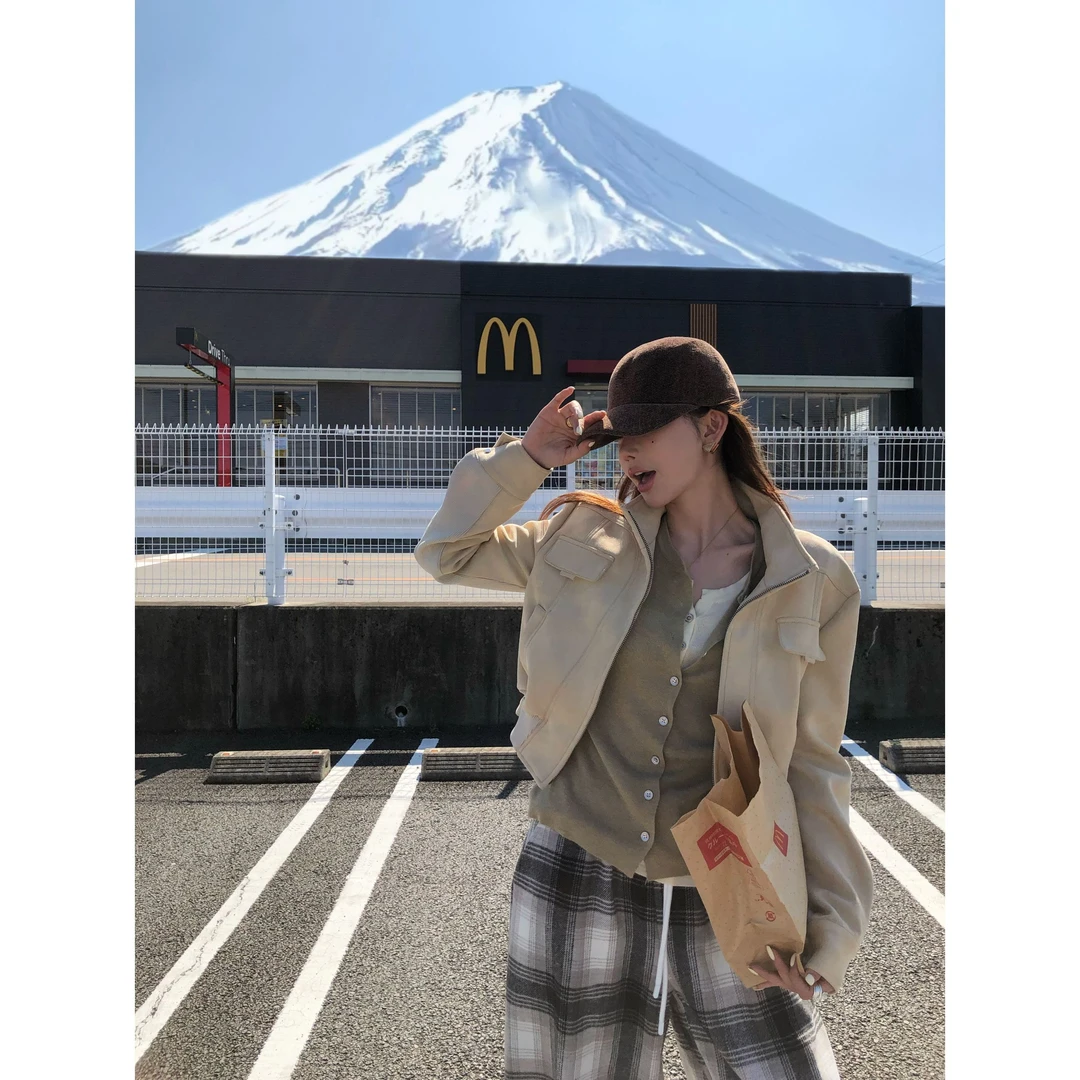 【婉君】秋季美式高级设计感立领正肩上衣女外套LWJ24C3C1332