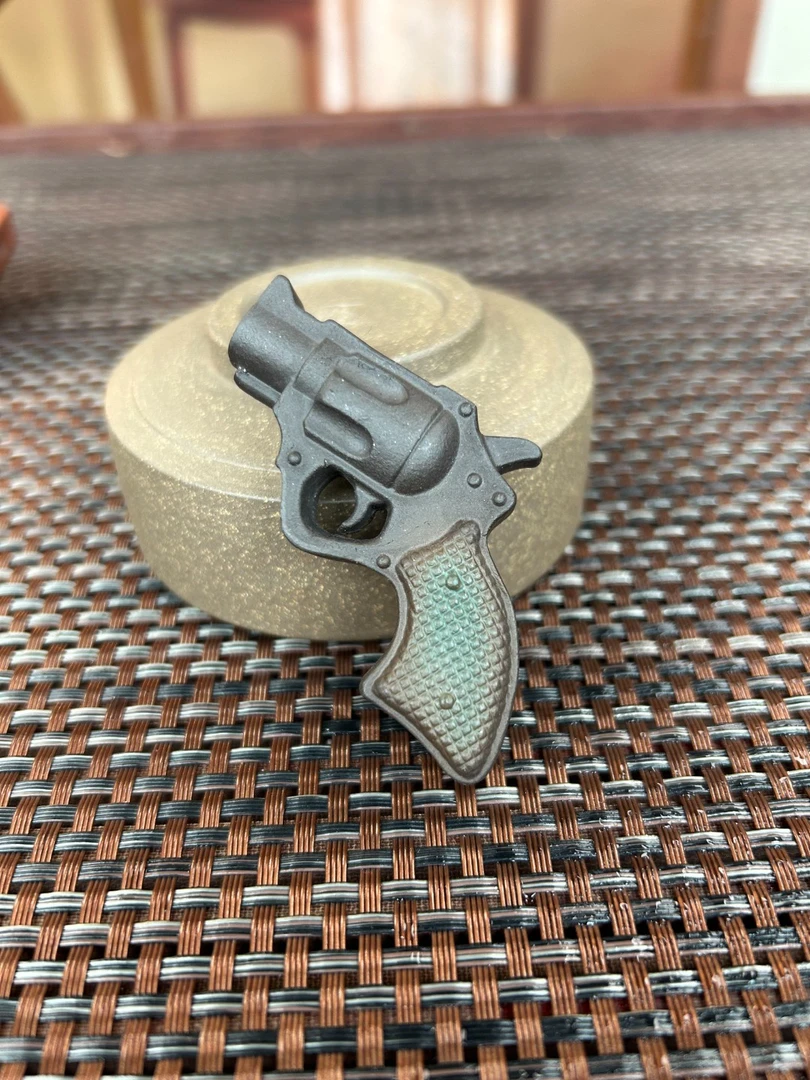 一触即发小左轮把玩件  行者堂紫砂爆款出品随身携带