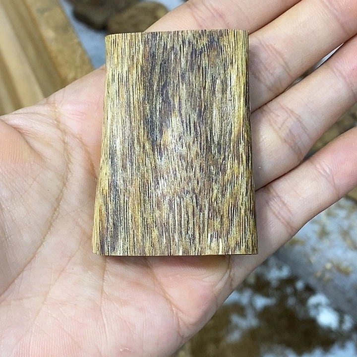 沉香碎屑沉香14.7克红油陆河