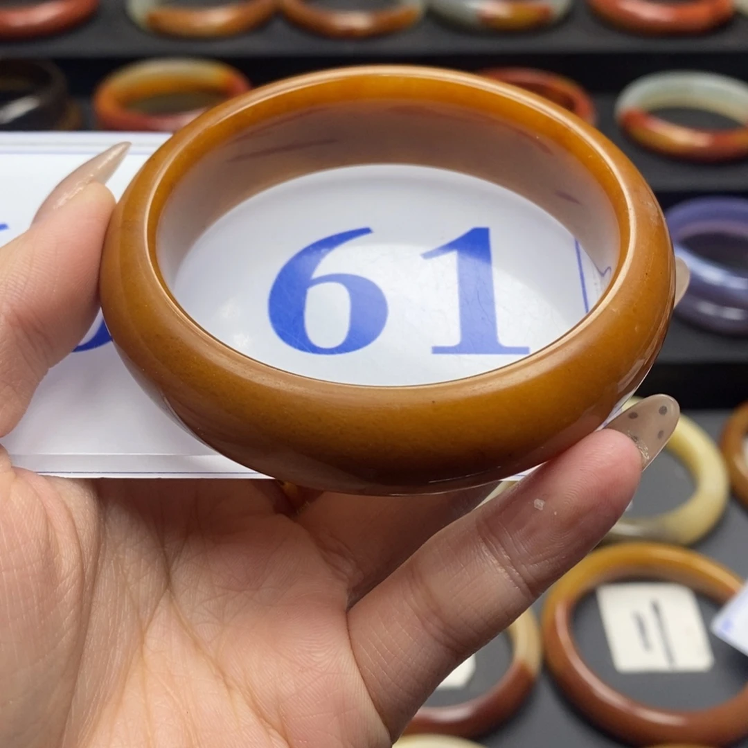 石英质玉（黄龙玉）手镯微瑕未镶嵌