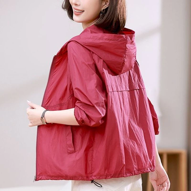 防晒衣女夏季2025新款中年妈妈休闲运动薄外套洋气户外透气防晒服