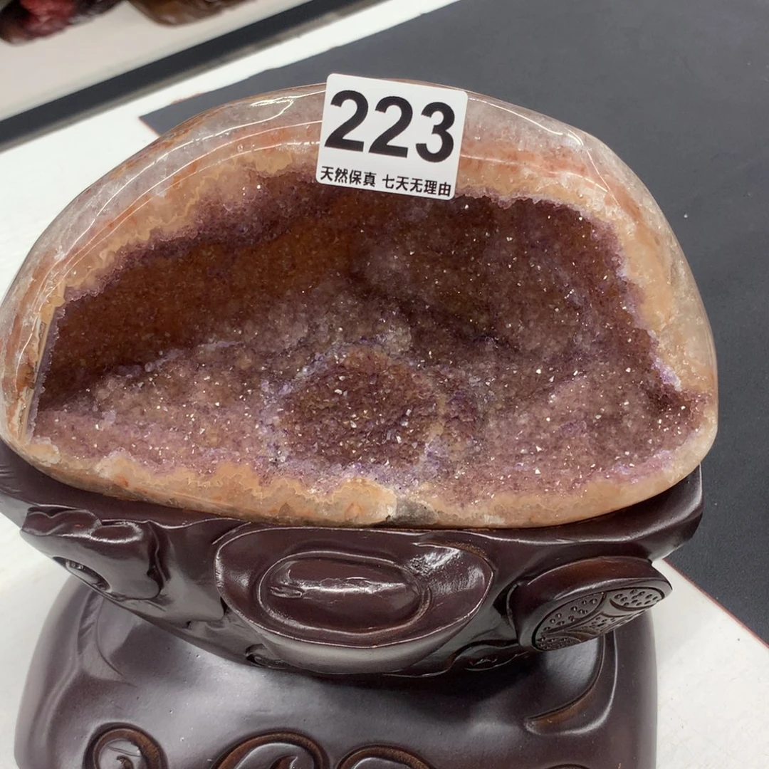 水晶摆件未镶嵌L****?