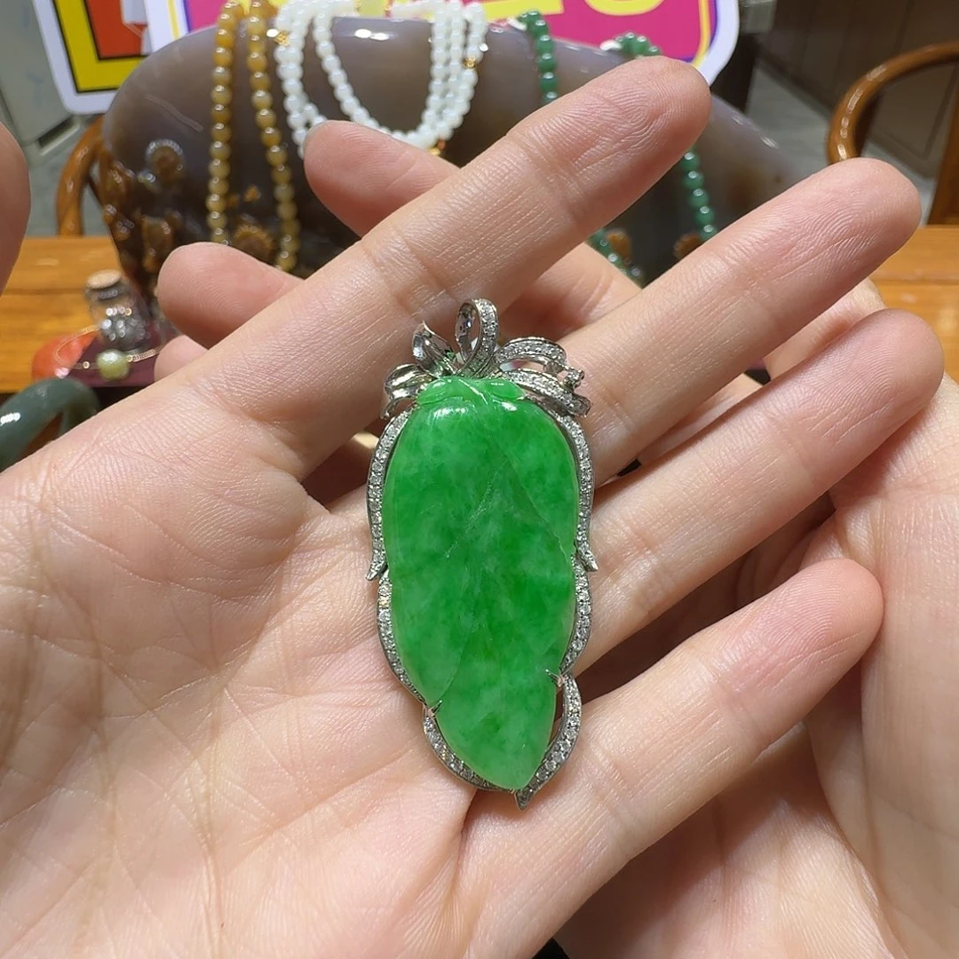 吊坠(不含链)18K金镶嵌翡翠