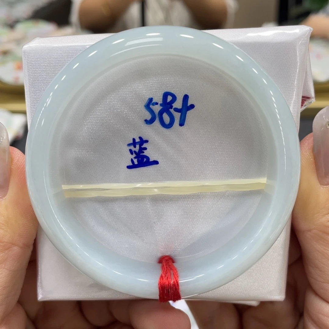 未镶嵌手镯翡翠翡翠