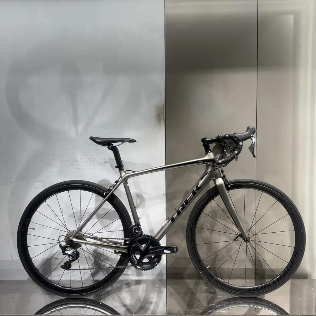 Sl6pro公路车，碳架，碳轮，碳把。r8000套件，22速。54（172到177）