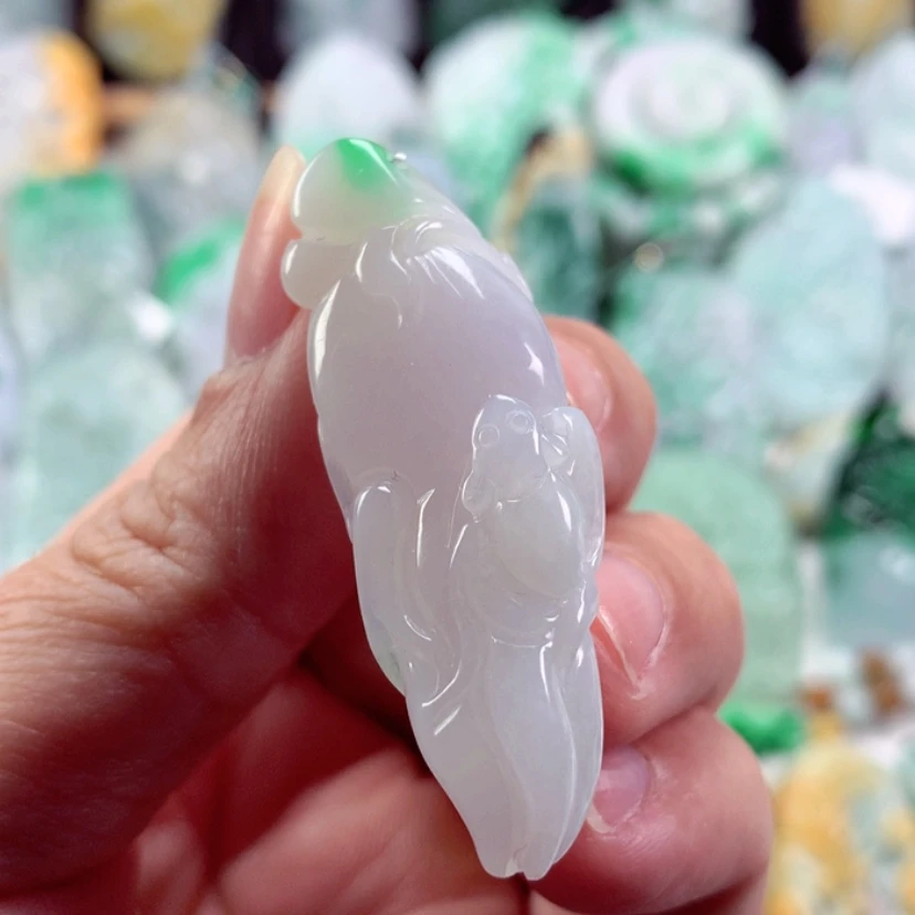 【闪购商品】翡翠吊坠(不含链)未镶嵌