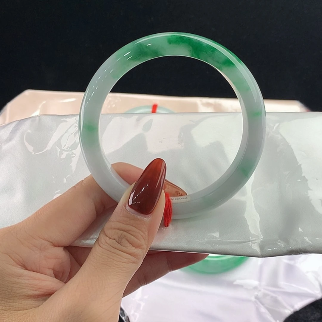 【闪购商品】未镶嵌手镯翡翠正62