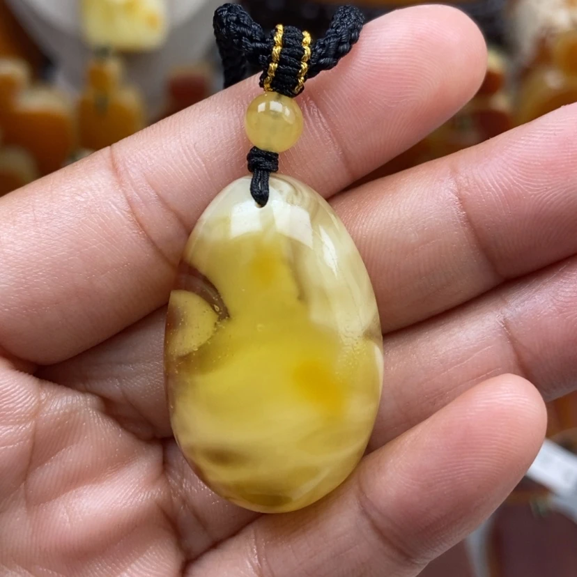 【闪购商品】琥珀颈饰未镶嵌
