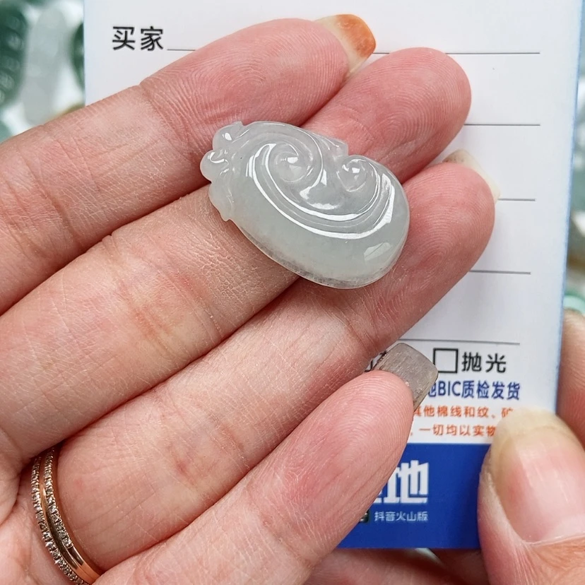 【闪购商品】翡翠颈饰未镶嵌如意