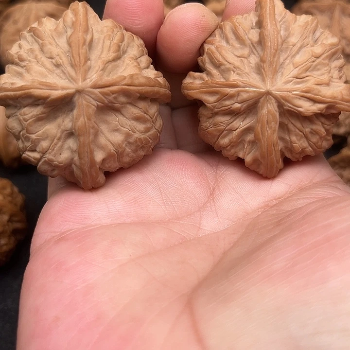 文玩核桃吊坠你们都在