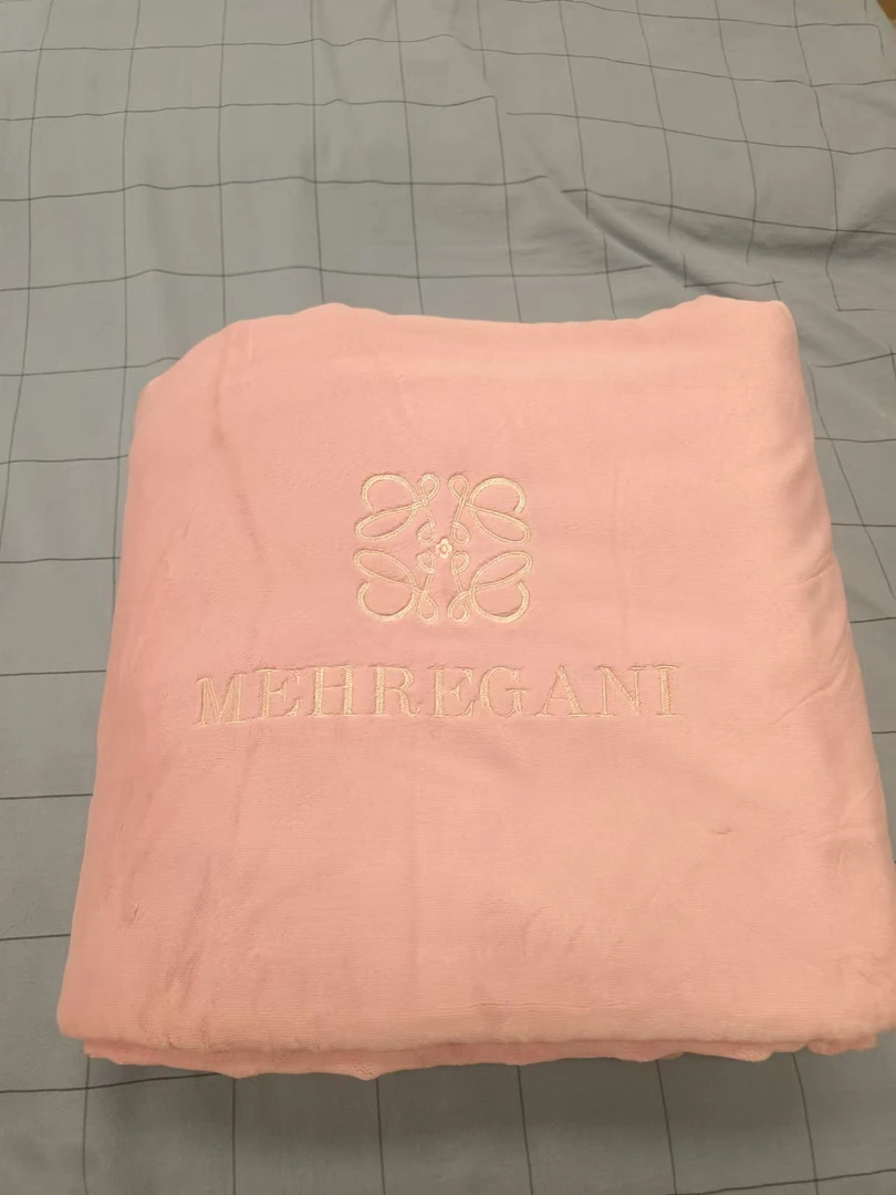 【铭哥家】亲肤柔软加绒加厚防静电绣花牛奶绒套件-爱的礼物-粉