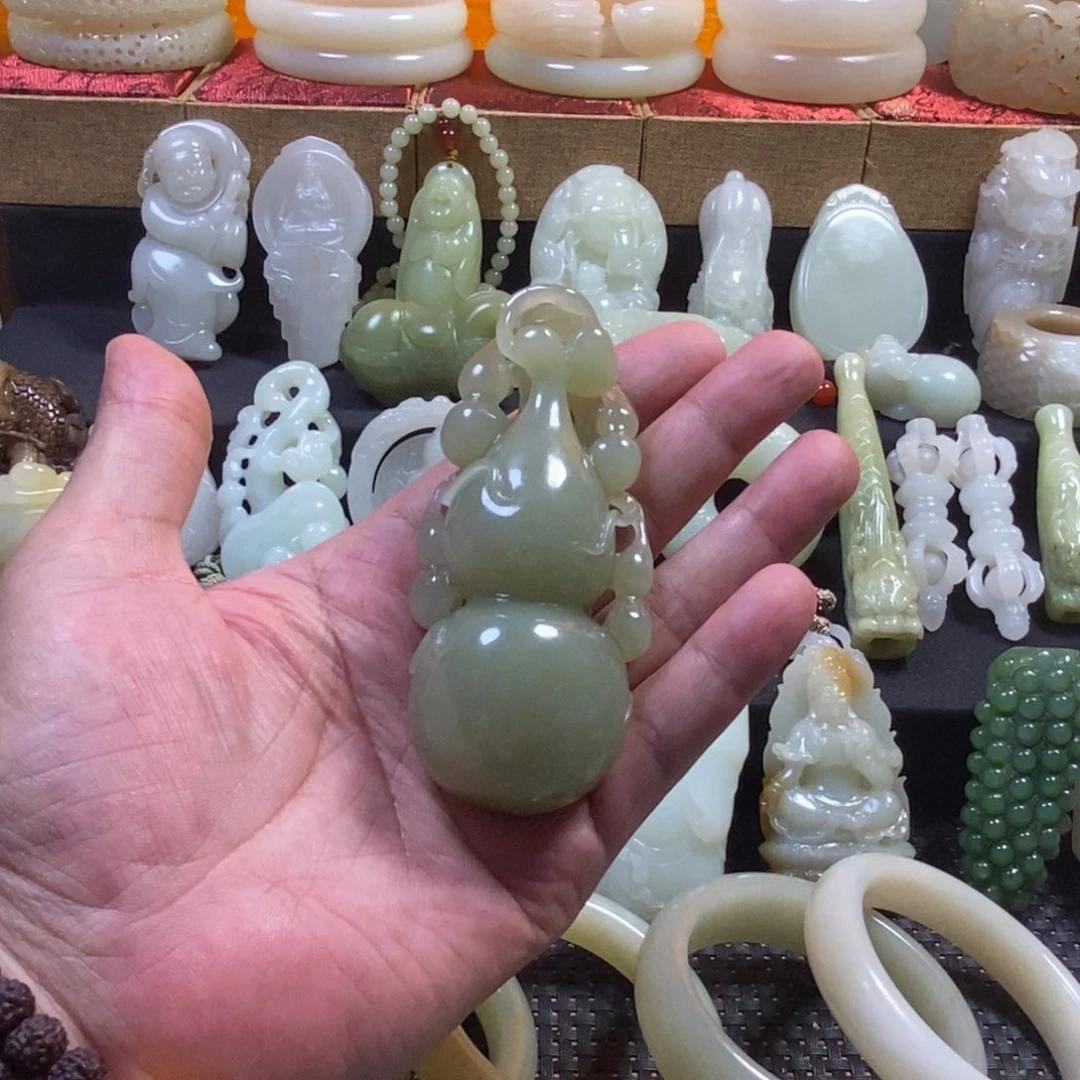 未镶嵌和田玉挂件