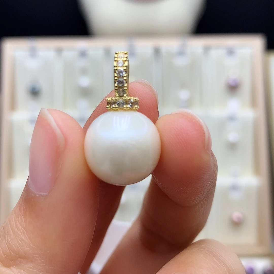 淡水珍珠颈饰合金