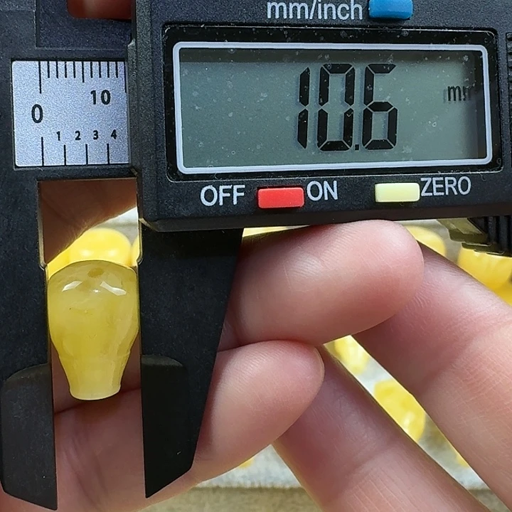 蜜蜡未镶嵌裸石11杂