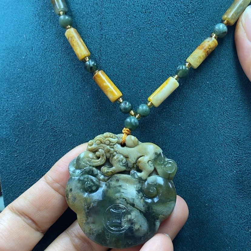 【闪购商品】蛇纹石玉未镶嵌吊坠