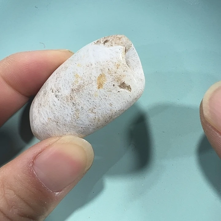 透闪石质玉未镶嵌挂件