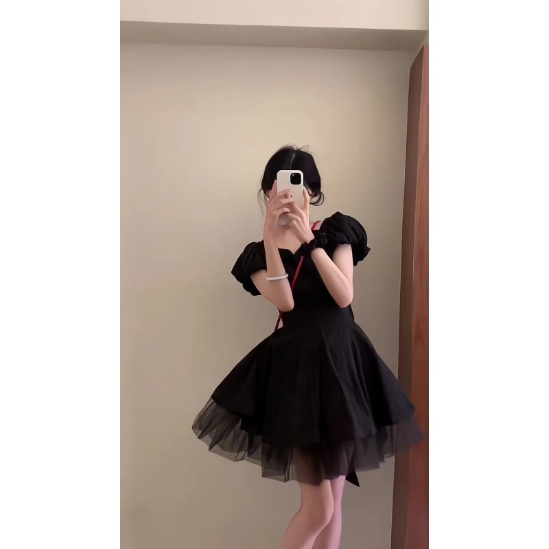 INS CEC法式高级感赫本风小黑裙纯欲V领连衣裙女收腰显瘦蓬蓬短裙