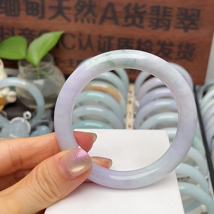 翡翠未镶嵌手镯53.4圆条小纹