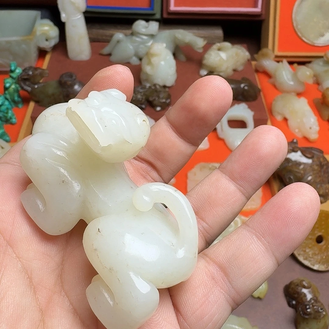 用***扬和田玉（糖玉）未镶嵌挂件