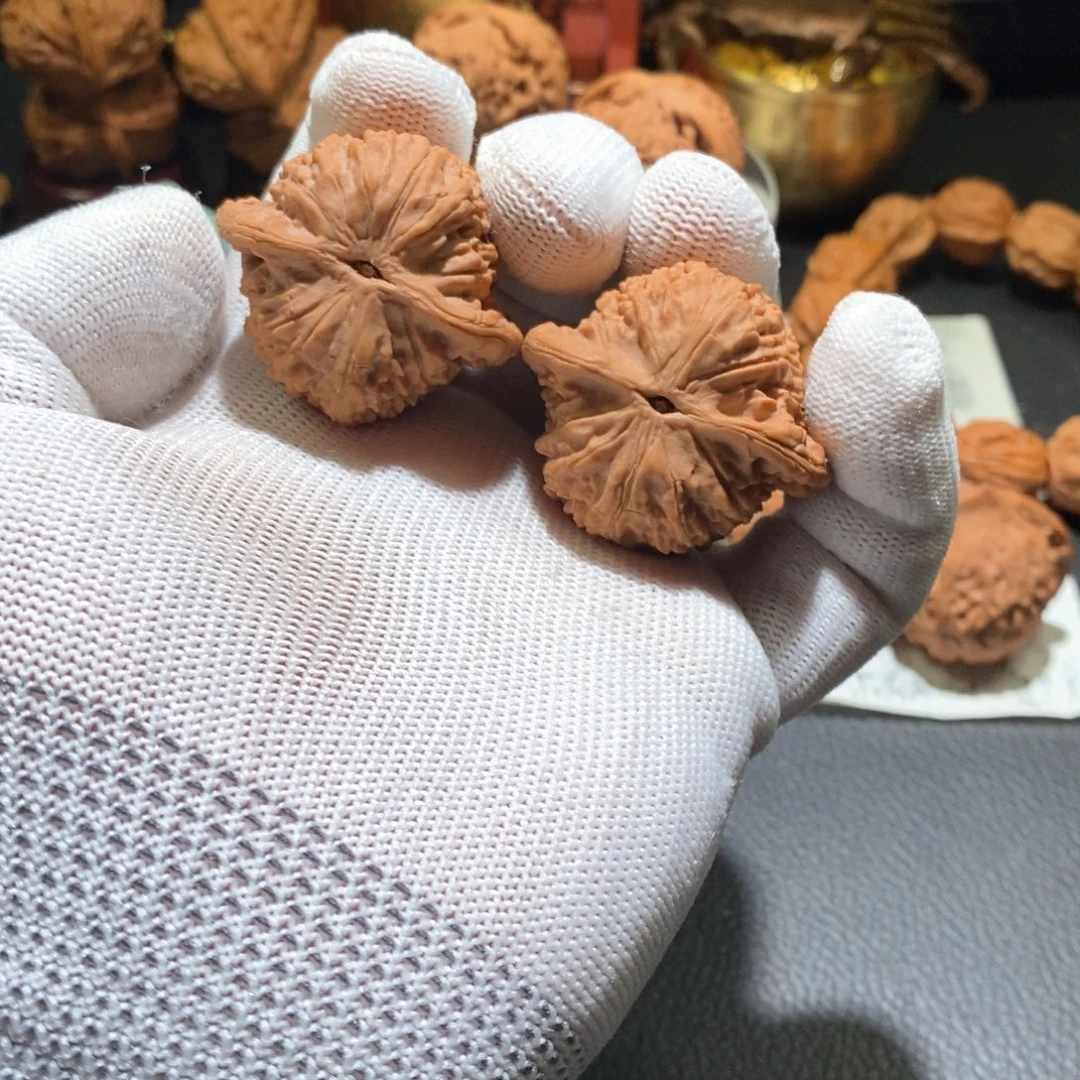 R***限文玩核桃把件0294七步沟40（全）