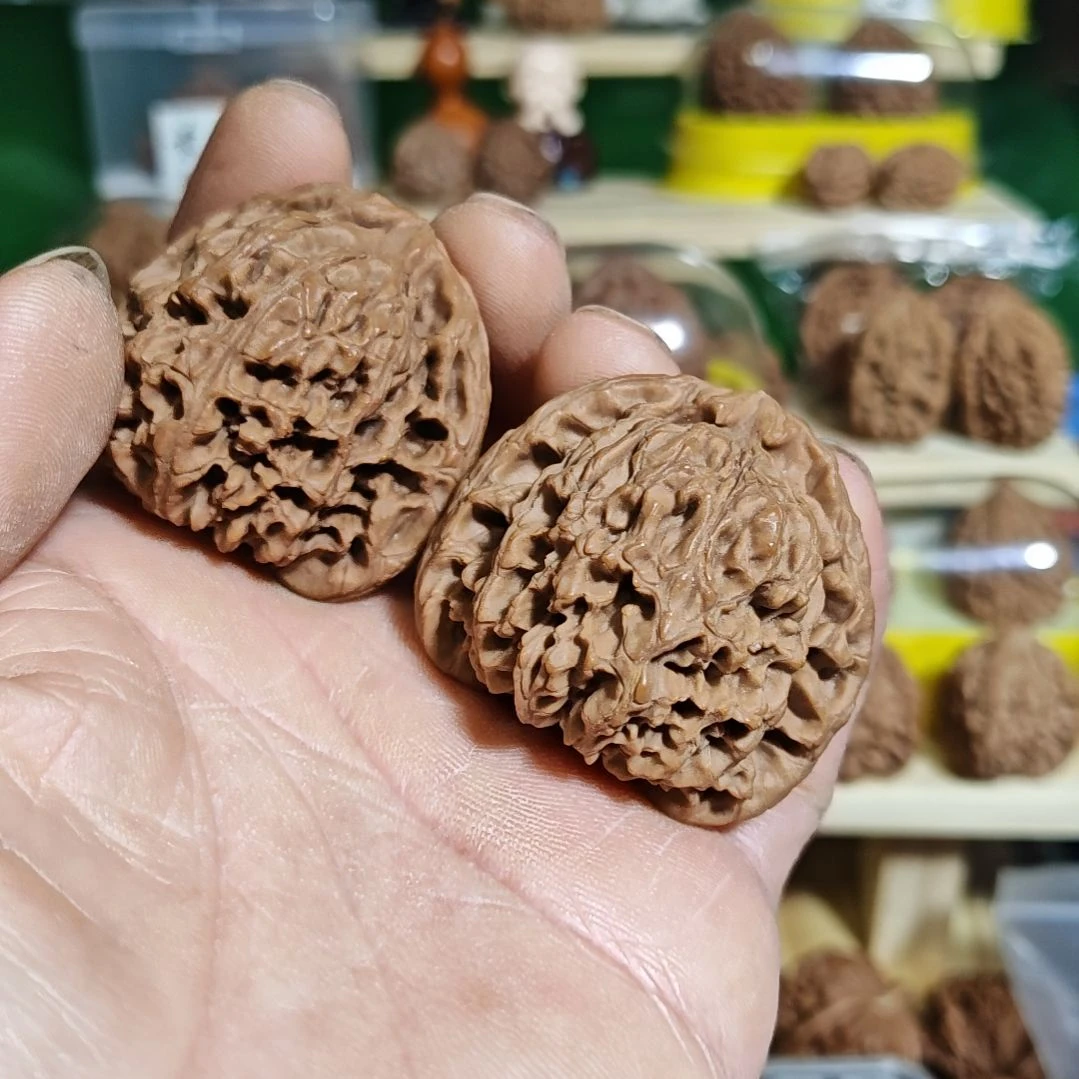 晨***阳46尺寸，三角桩南疆石，有轻微色差