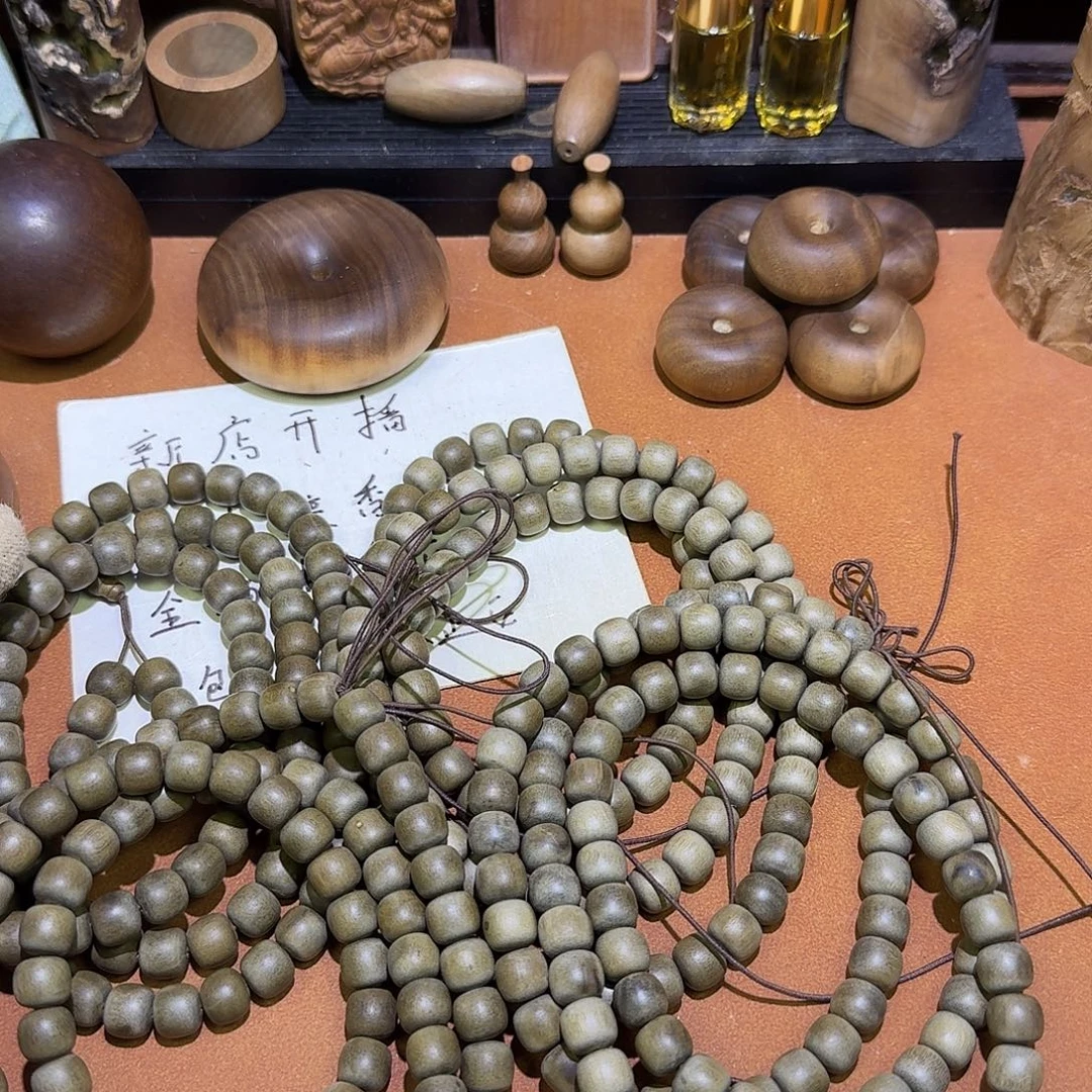 檀香木8×9×108颗阴沉瑕疵珠