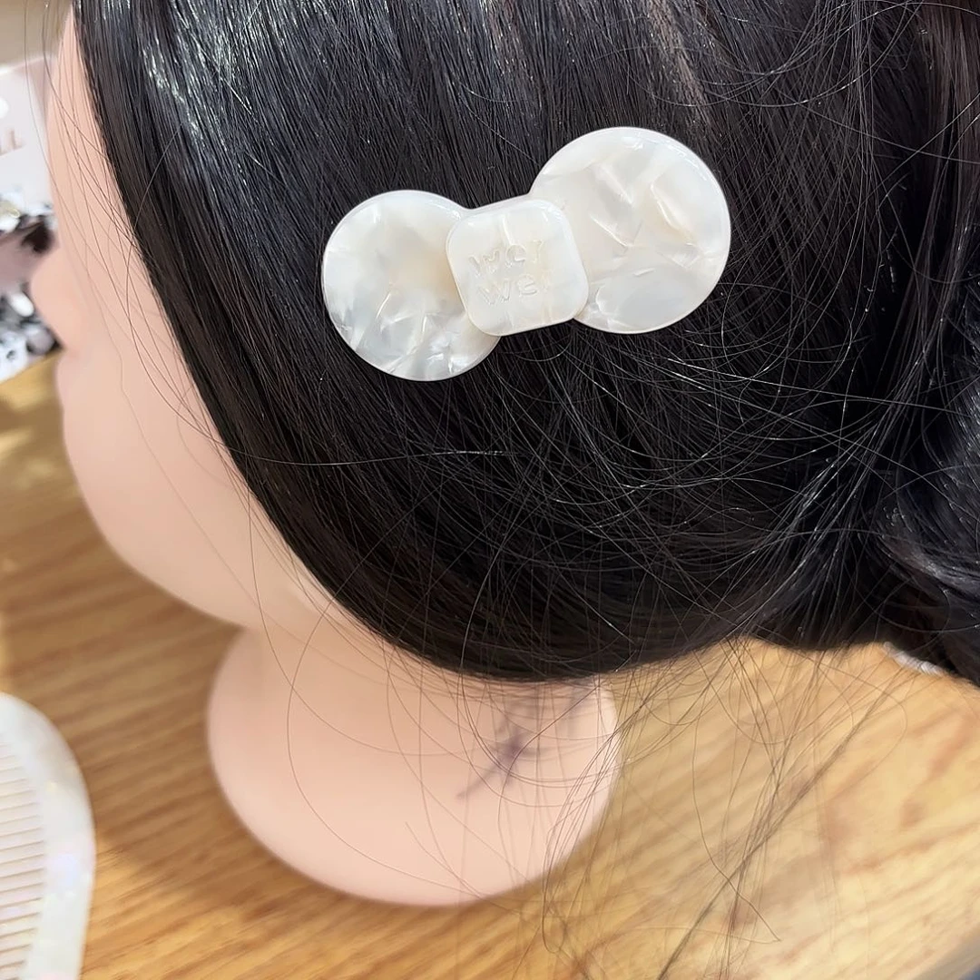 皮质铁合金中号蝴蝶结