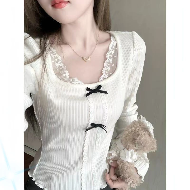 纯欲蕾丝U领拼接长袖德绒磨毛秋冬内搭修身显瘦软糯百搭打底上衣