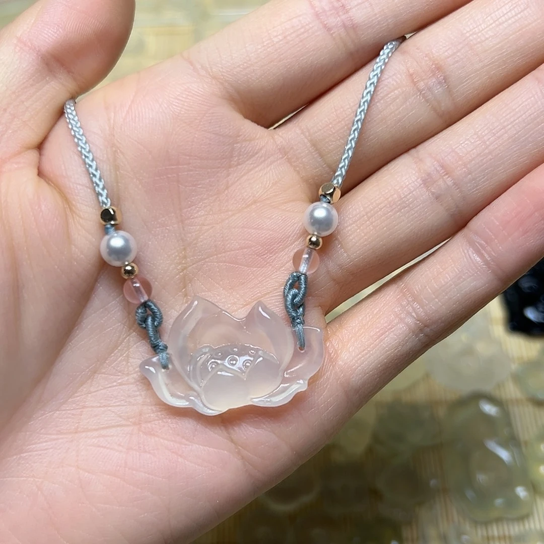 蛇纹石玉未镶嵌吊坠