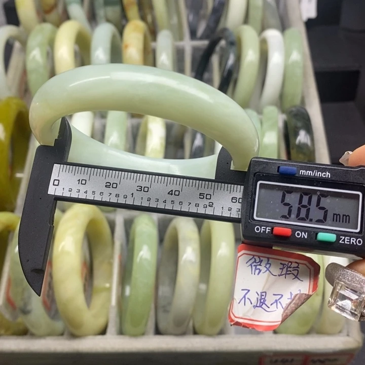 蛇纹石玉手镯448未镶嵌