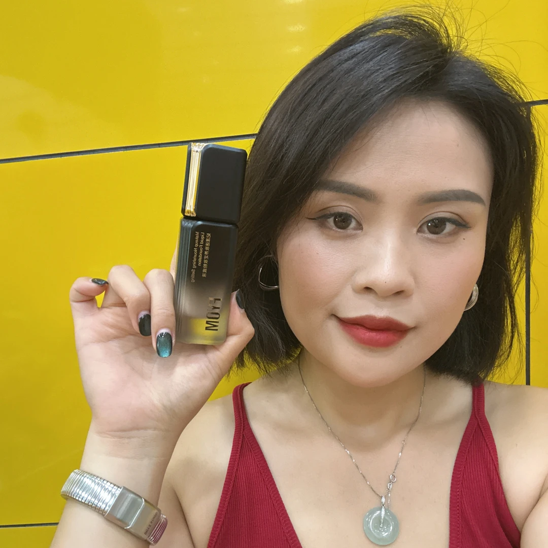 妃漾迷FYOM妆养定妆粉底液遮瑕不脱妆