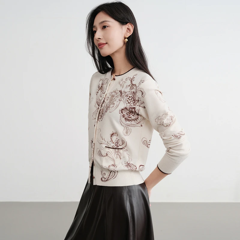 EP雅莹早秋新款女装 印花钉珠软糯羊毛长袖针织开衫毛衣9155A