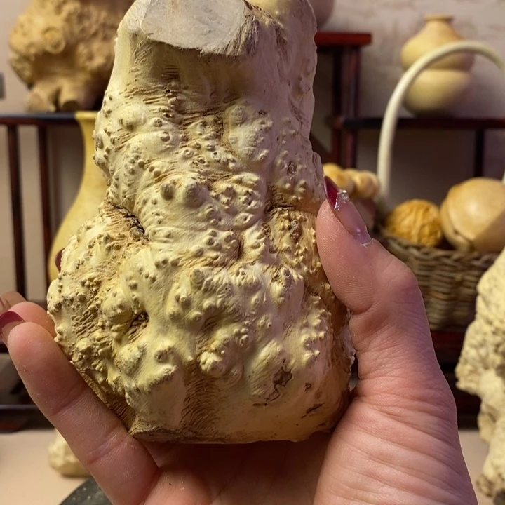 香榧木张*黄杨木手把件