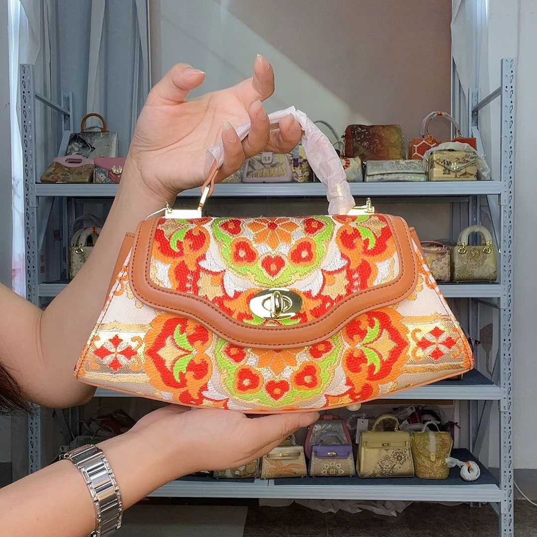 织物桑蚕丝非遗唐锦饺子包