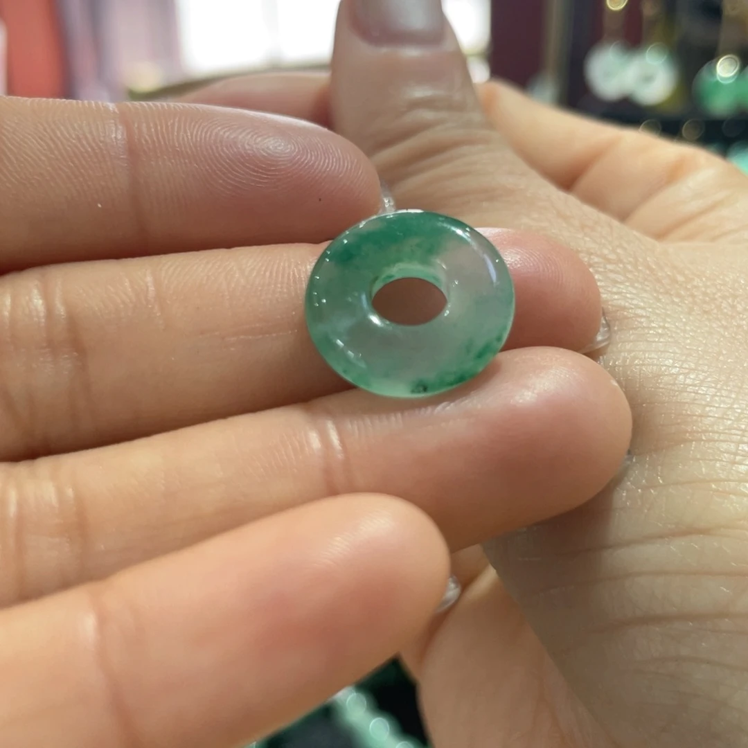 石英质玉颈饰未镶嵌