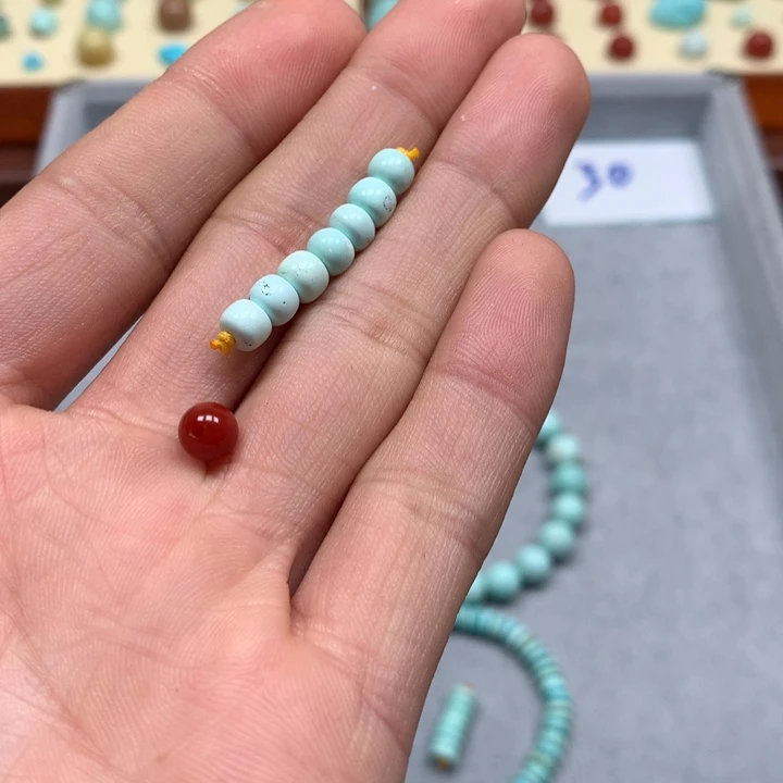 南红玛瑙配饰未镶嵌