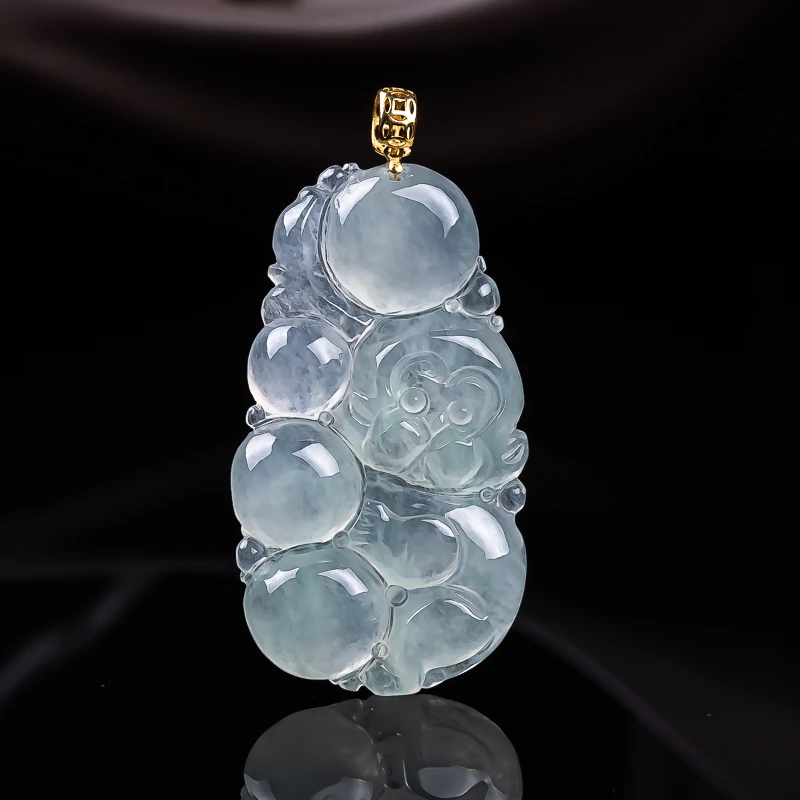天然缅甸翡翠18K金灵猴献瑞 尺寸35.6-20-4.6mm
