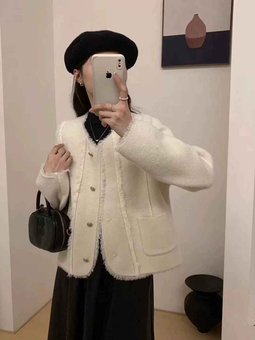 那简家652 「现货」韩国绒双面珍珠尼流苏小香外套