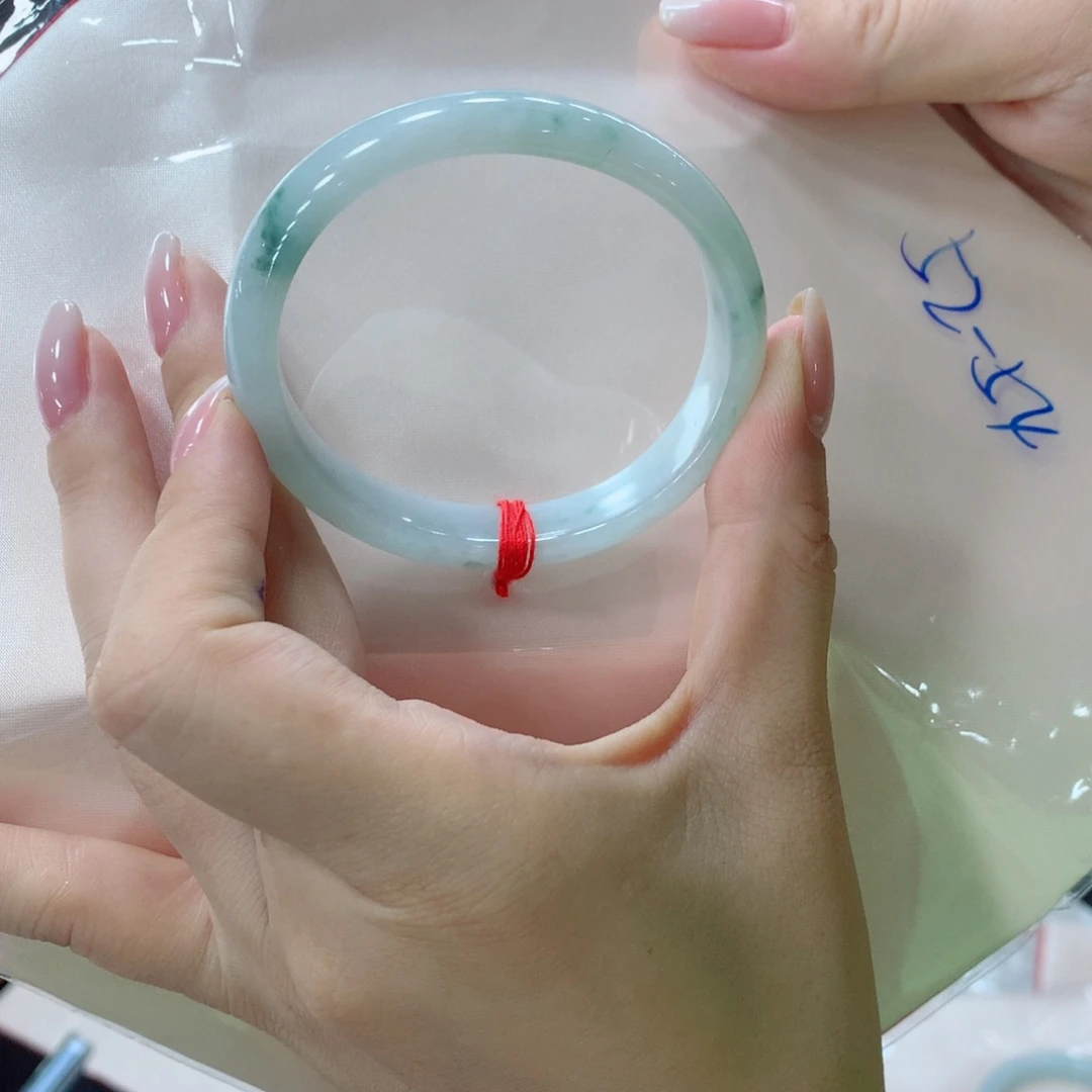 翡翠手镯未镶嵌买断