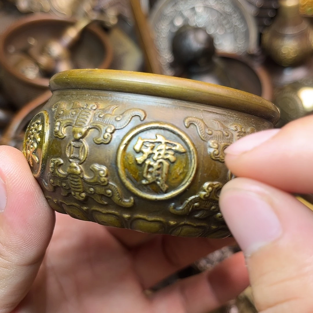 精美铜器工艺品等