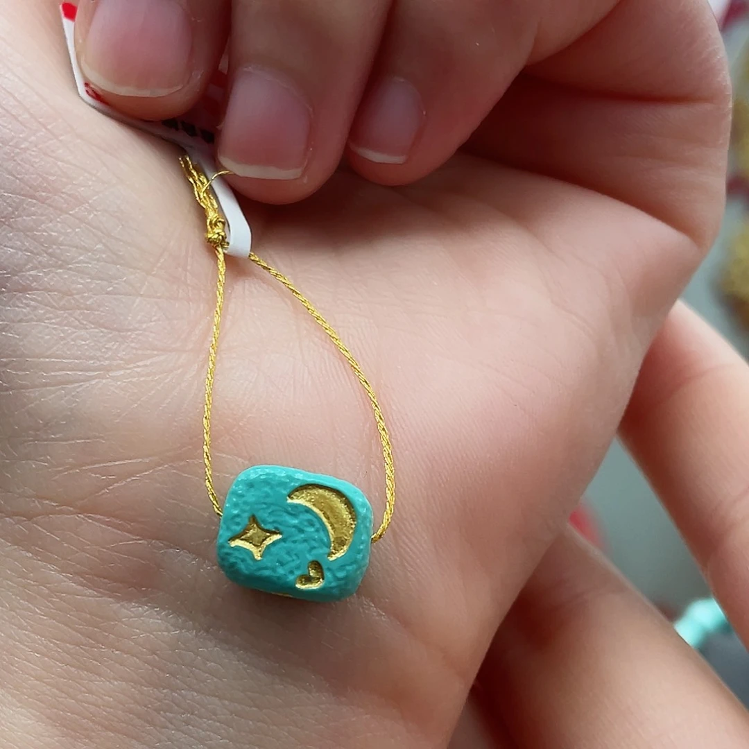 绿松石颈饰未镶嵌