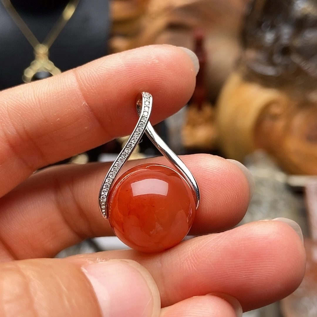 颈饰银S925镶嵌南红玛瑙吊坠