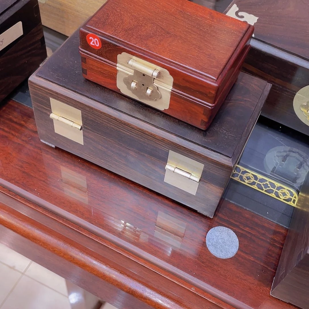 一***花木乌木16盒子+紫檀10小盒