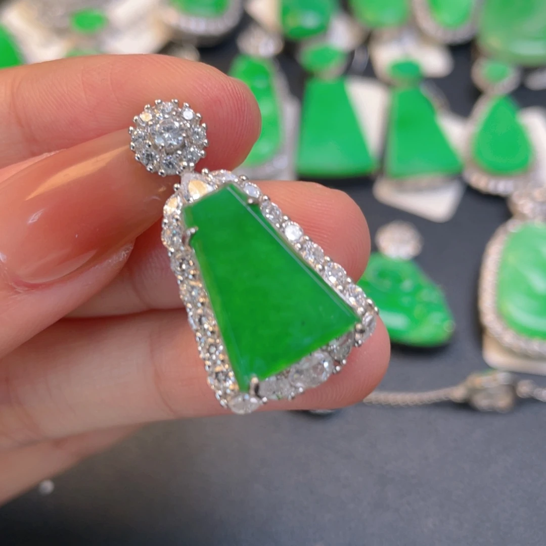 颈饰银S925镶嵌翡翠