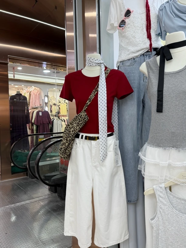 童童家 1203 正肩短袖 T恤女夏新款纯色 U 领设计感小众修身透气