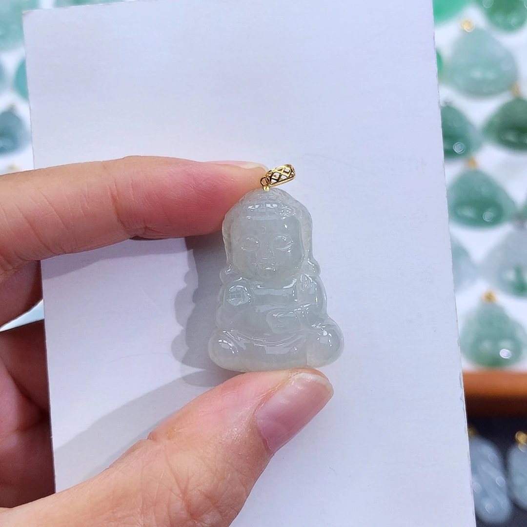 翡翠18K金镶嵌颈饰翡翠吊坠