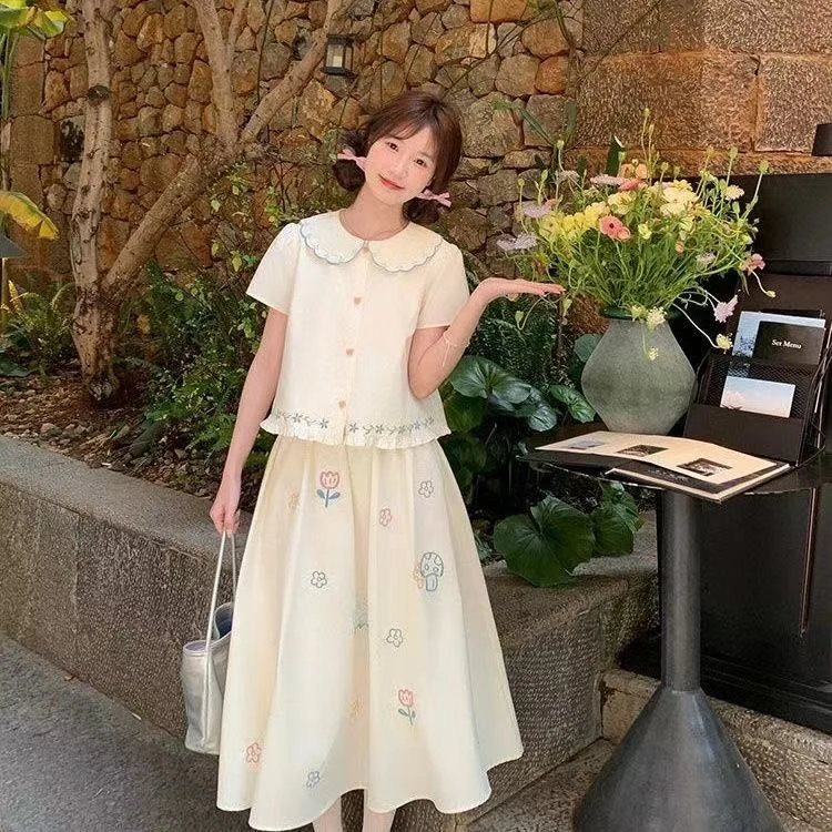 2025夏季开学复古甜美穿搭手绘绣花套装娃娃领衬衫显瘦半身裙套装