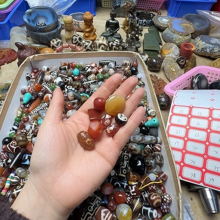 玛瑙/玉髓未镶嵌珠宝半成品57