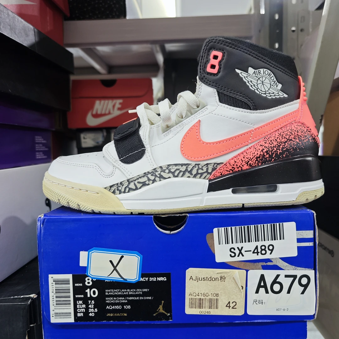 nike aj justdon粉 全新原盒 42码 12.5 bai A679
