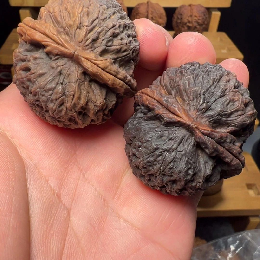 吊坠文玩核桃荔枝纹铁狮子42mm